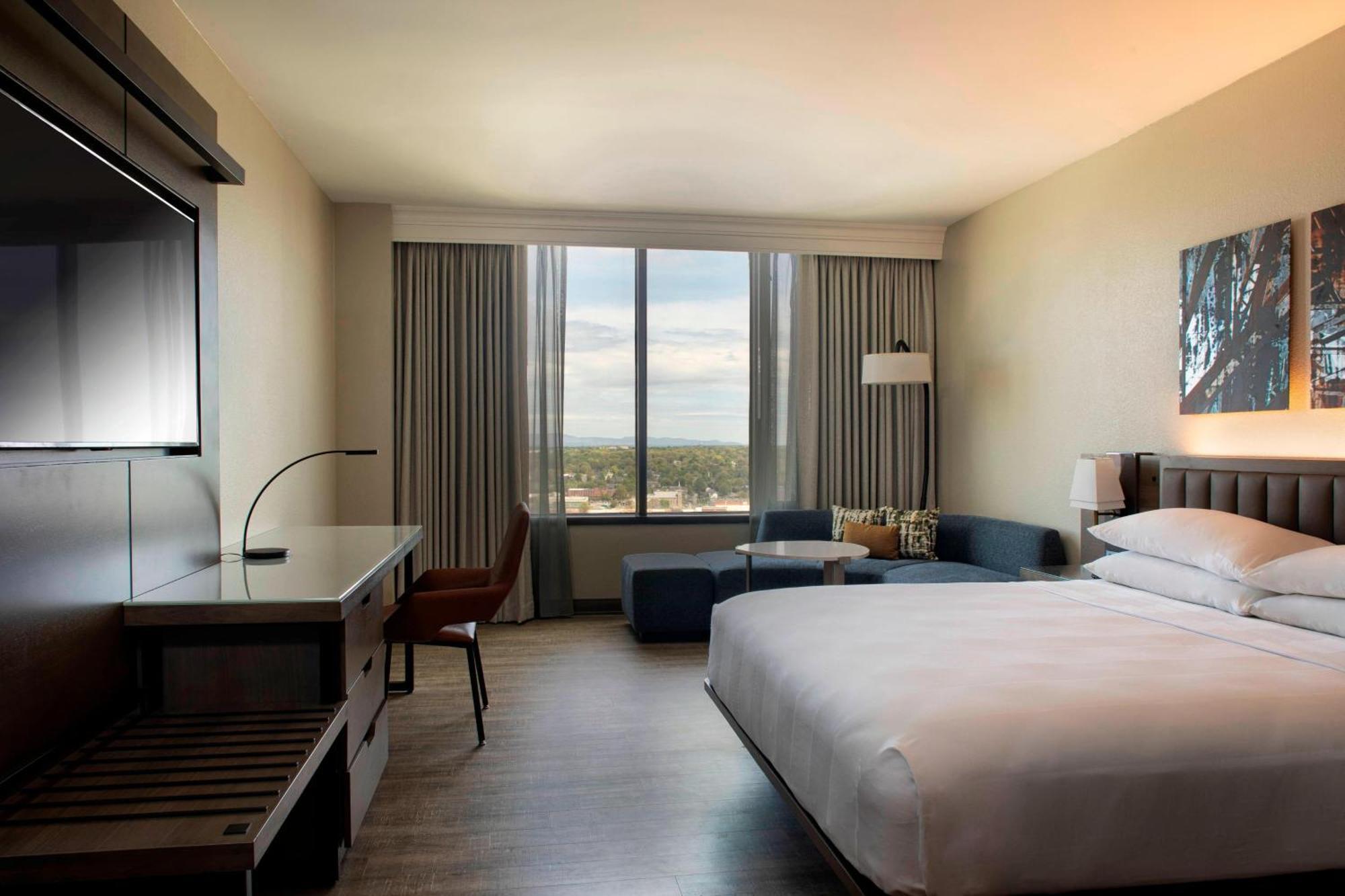 Отель Winston-Salem Marriott Экстерьер фото