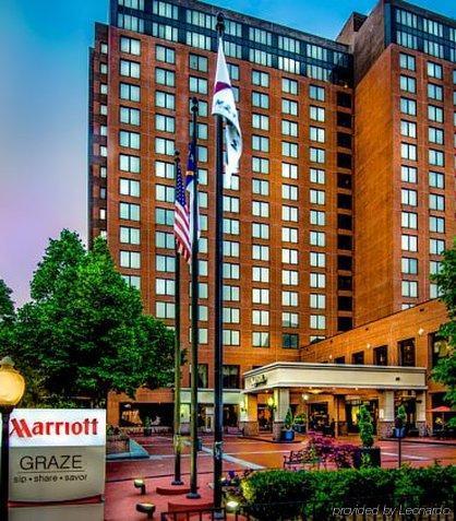 Отель Winston-Salem Marriott Экстерьер фото