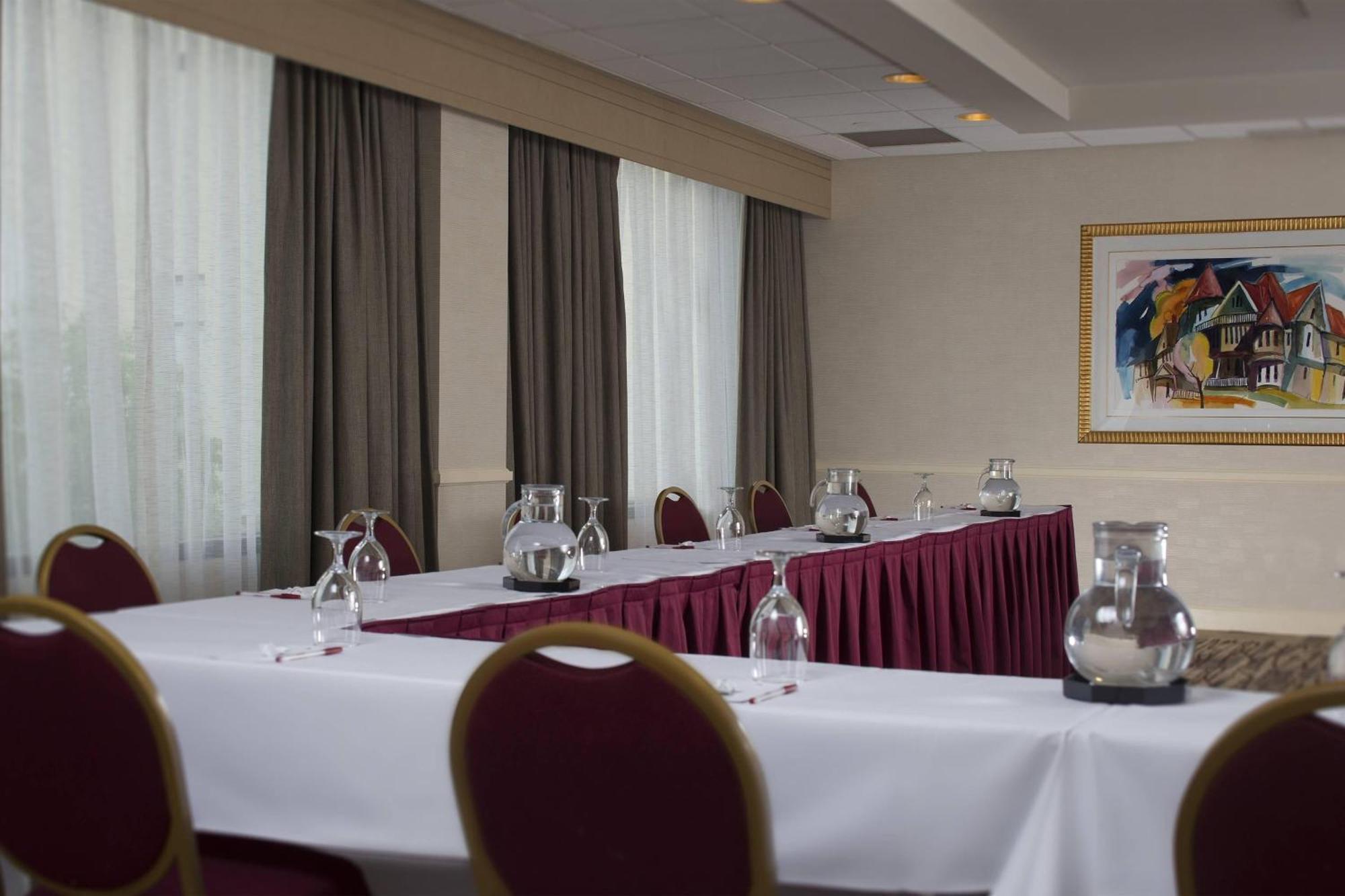 Отель Winston-Salem Marriott Экстерьер фото