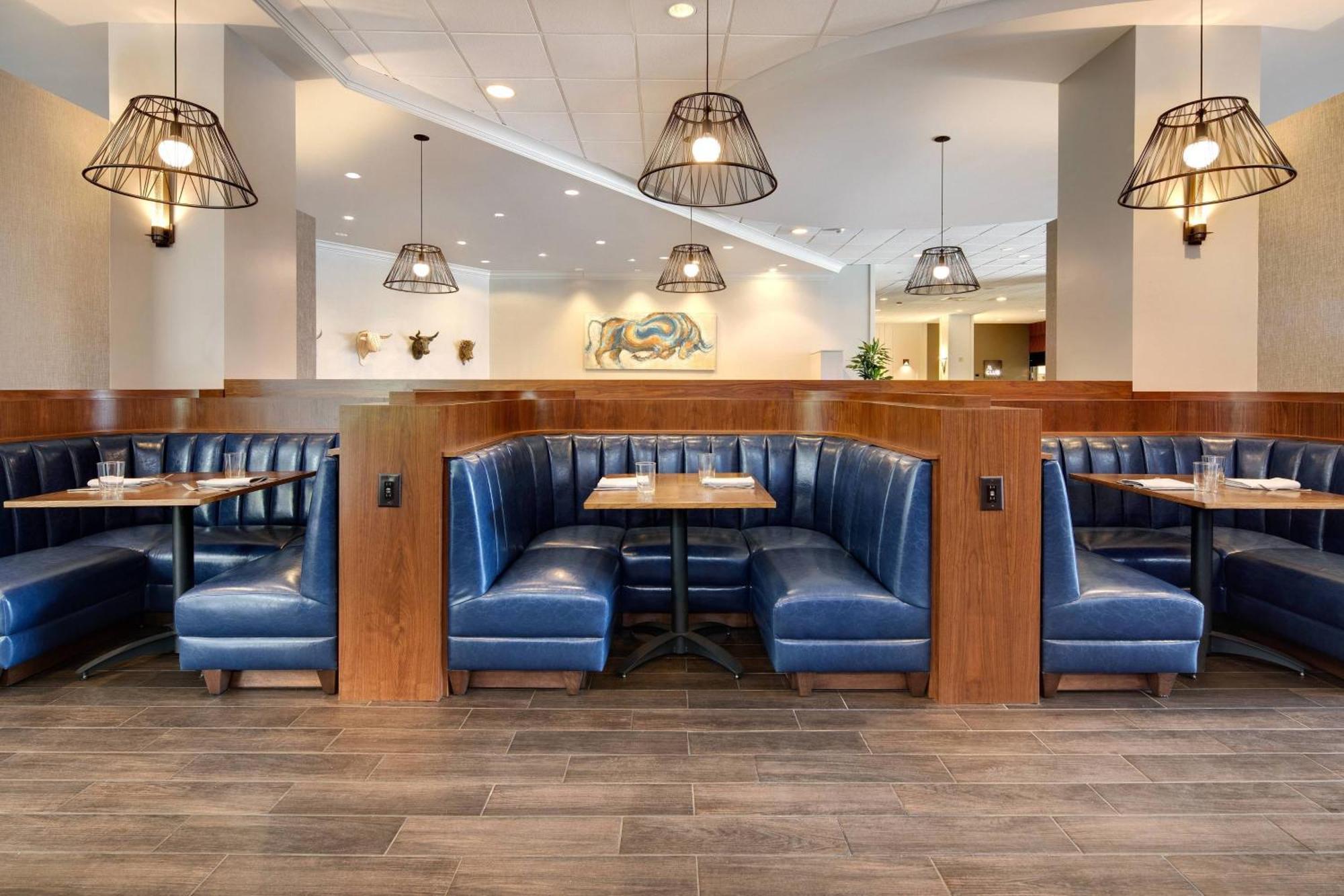 Отель Winston-Salem Marriott Экстерьер фото