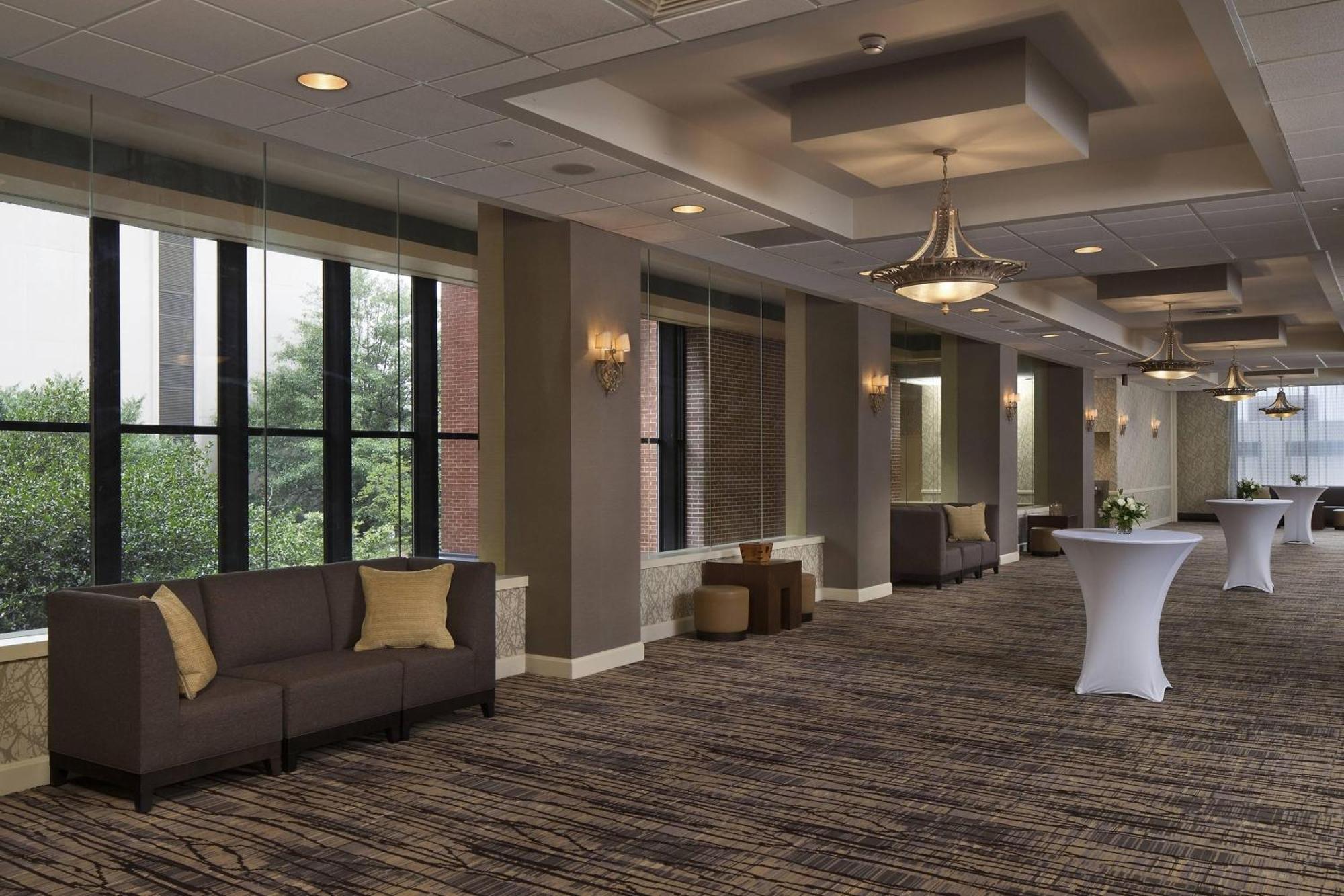 Отель Winston-Salem Marriott Экстерьер фото