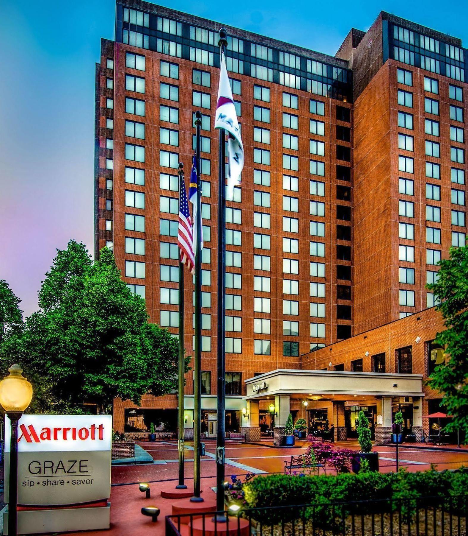 Отель Winston-Salem Marriott Экстерьер фото