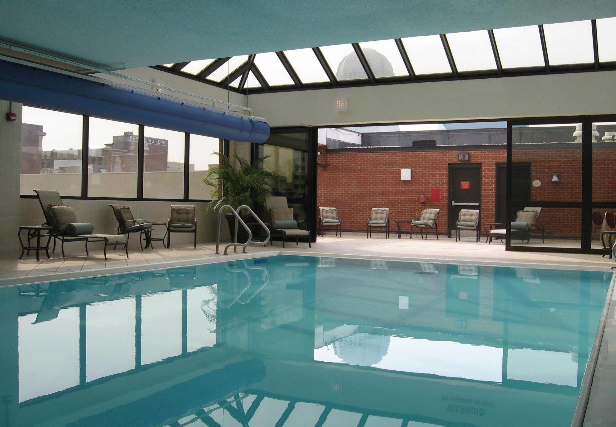 Отель Winston-Salem Marriott Экстерьер фото