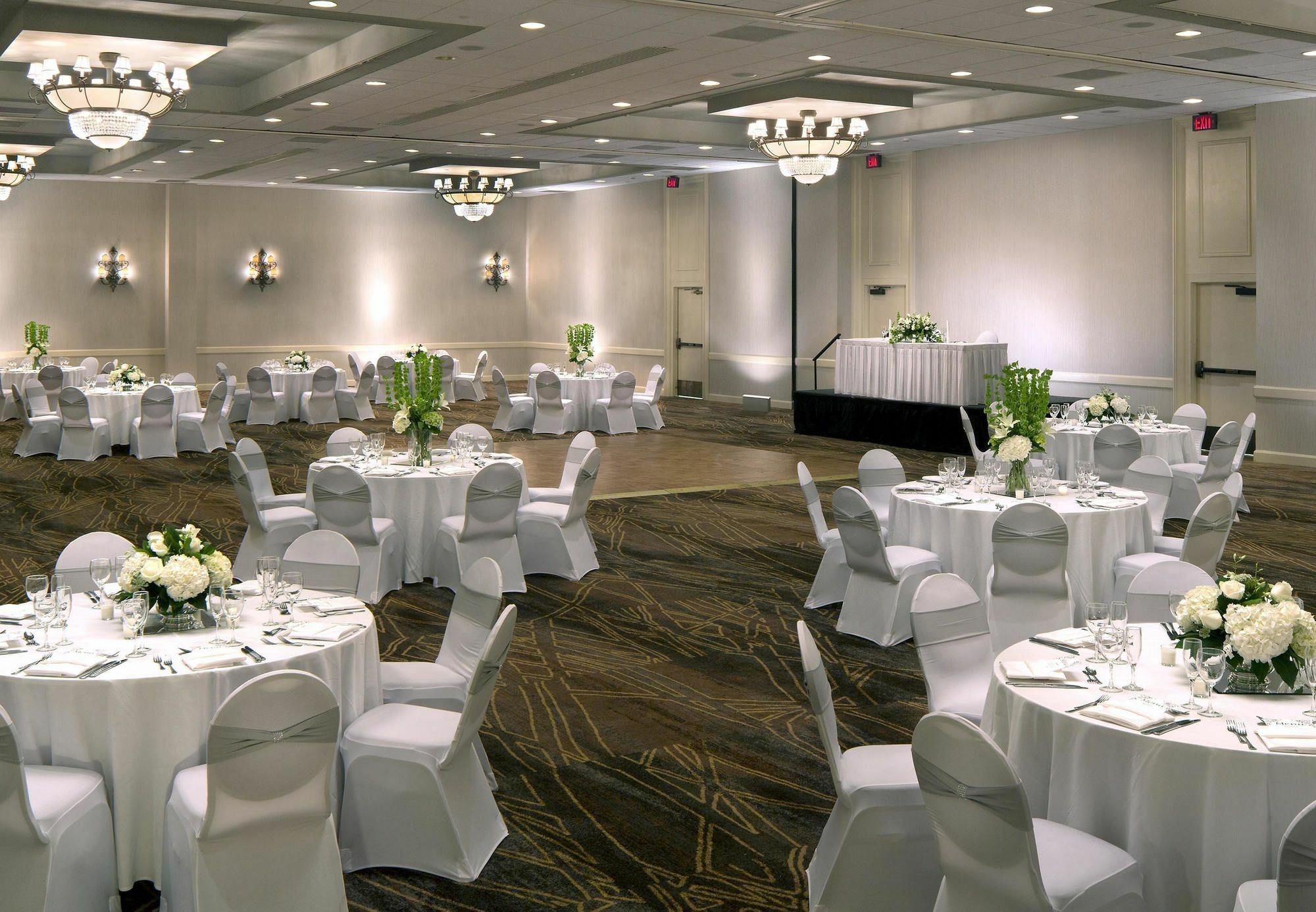 Отель Winston-Salem Marriott Экстерьер фото